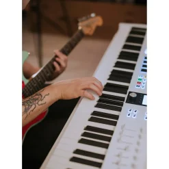 Arturia KeyLab Essential 49 mk3 Keyboard Controller With Sustain Block White