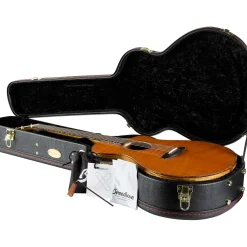 Breedlove Oregon Figured Redwood-Myrtlewood Concert Acoustic-Electric Guitar Natural