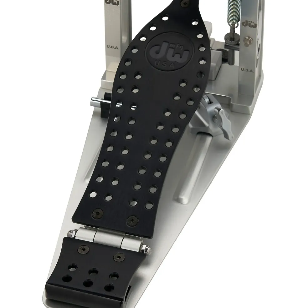 DW Colorboard Machined Chain Drive Single Bass Drum Pedal With Graphite Footboard