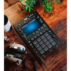 KORG KAOSS Replay Dynamic Effects Processor and Sampler
