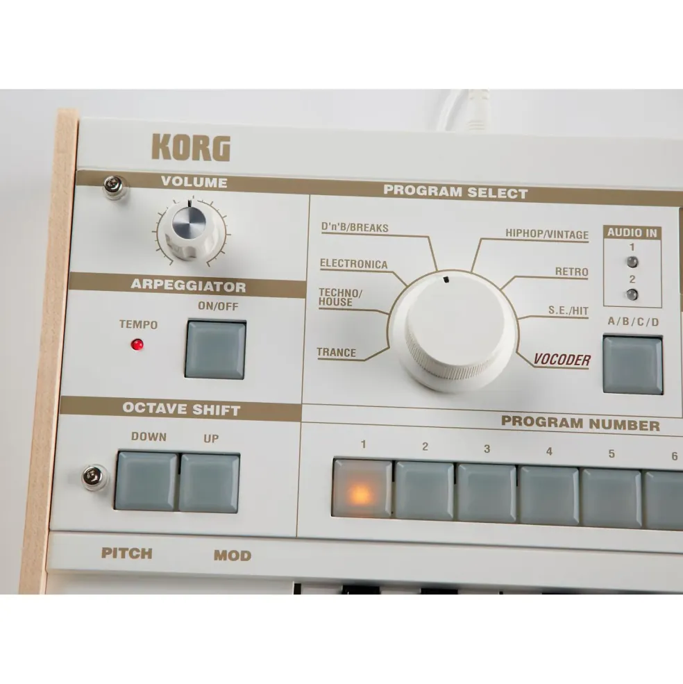 KORG microKORG-S Synthesizer/Vocoder With Built-In Speaker System