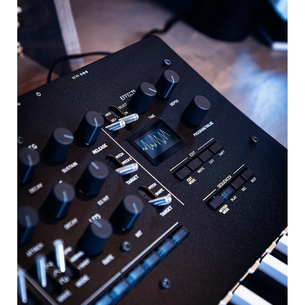 KORG minilogue xd Inverted Polyphonic Analog Synthesizer"