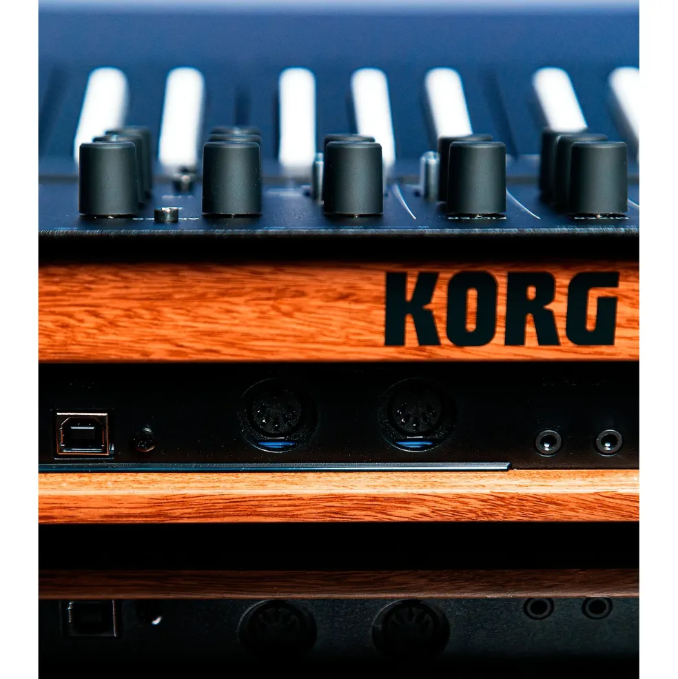 KORG minilogue xd Inverted Polyphonic Analog Synthesizer"