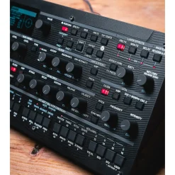 KORG modwave Wavetable Desktop/4U Rack