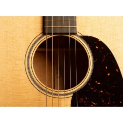 Martin 000-18 Modern Deluxe Acoustic Guitar Natural