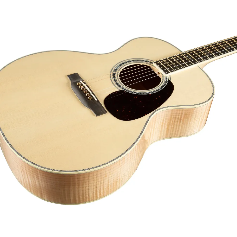Martin Custom Shop 28 Style Dreadnought Premium Madagascar-Bearclaw Spruce Top Acoustic Guitar Natural