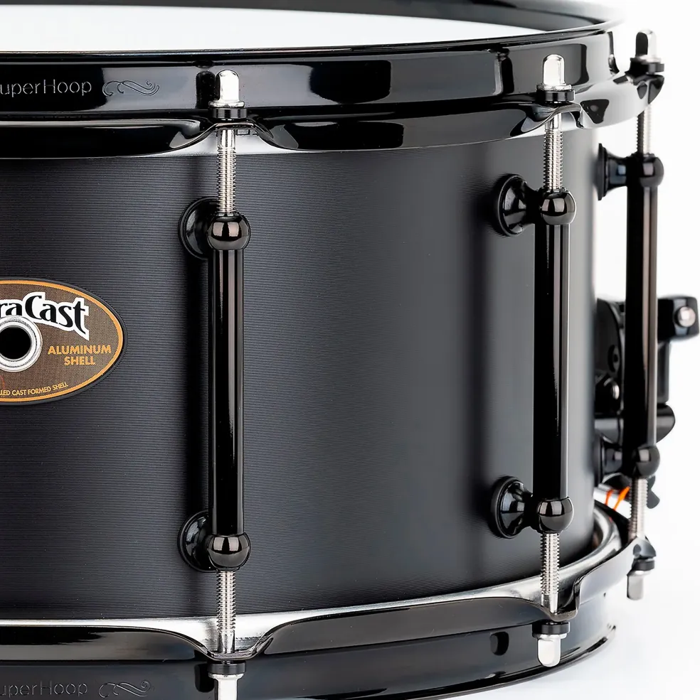 Pearl Ultracast 5/3/5mm Cast Aluminum Snare Drum 14 x 6.5 in. Black