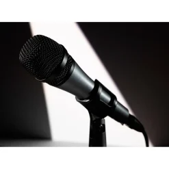 Sennheiser e 835 Cardioid Dynamic Vocal Microphone