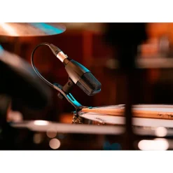 Sennheiser MD 421 KOMPAKT + DRUM CLAMP Multipurpose Dynamic Cardioid Microphone with Drum Clamp