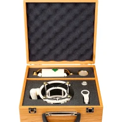Soyuz Microphones 017 FET Large-Diaphragm FET Microphone With Shockmount