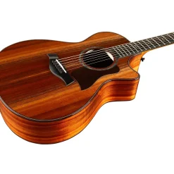 Taylor 722ce Grand Concert Acoustic-Electric Guitar Natural