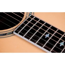 Taylor 810e Legacy Dreadnought Acoustic-Electric Guitar Natural