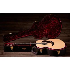 Taylor 815e Legacy Jumbo Acoustic-Electric Guitar Natural