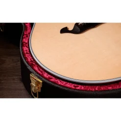 Taylor 815e Legacy Jumbo Acoustic-Electric Guitar Natural