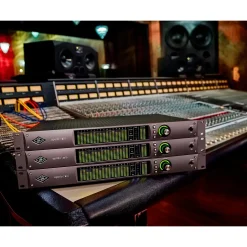 Universal Audio Apollo X16 Heritage Edition 16-Channel Thunderbolt Audio Interface With UAD DSP