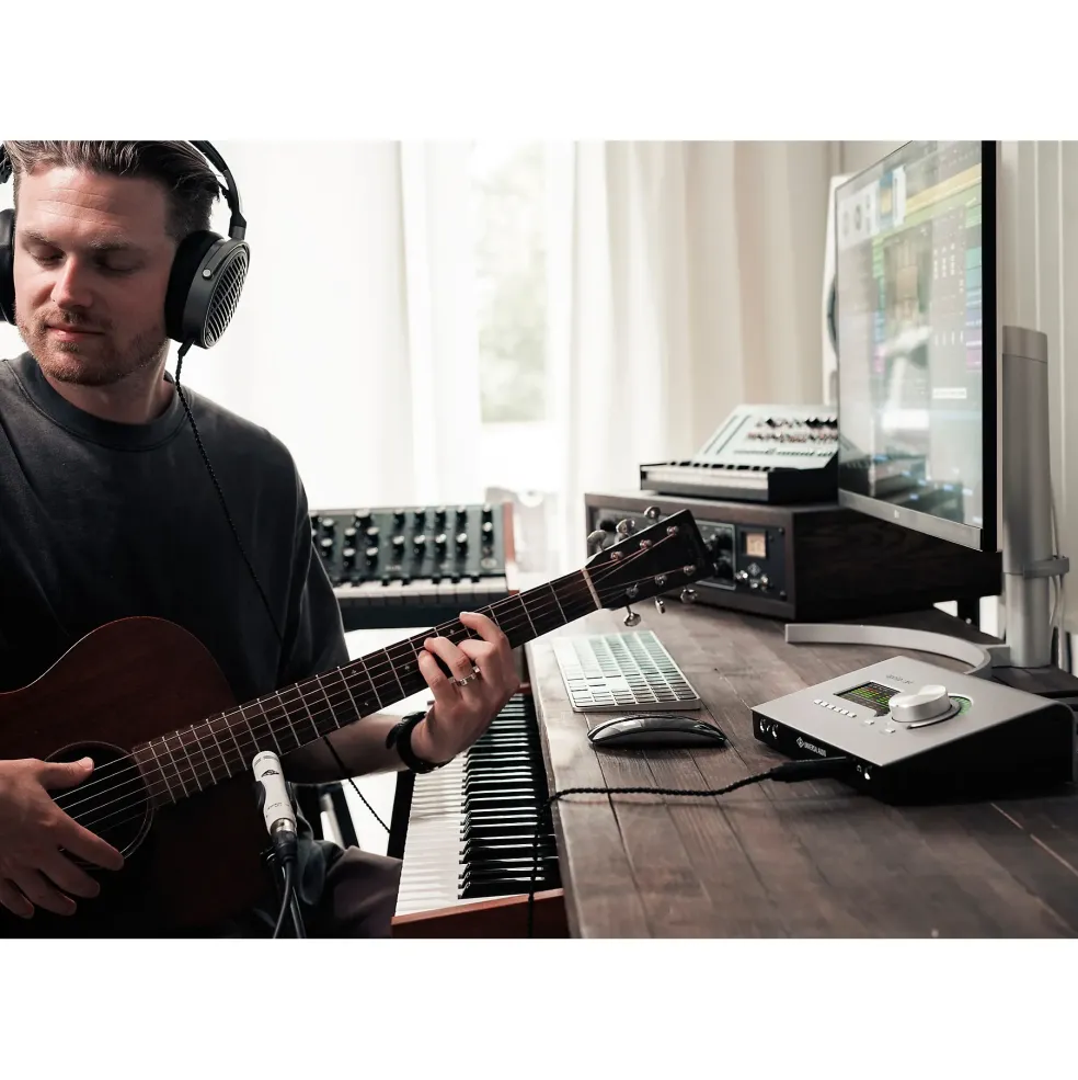 Universal Audio Apollo x4 Gen 2 12x18 Thunderbolt 3 Audio Interface Essentials