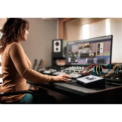 Universal Audio Apollo x4 Gen 2 12x18 Thunderbolt 3 Audio Interface Essentials