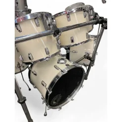 Used 2000 TAMA 8 Piece SWINGSTAR Alpine White Drum Kit