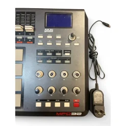 Used Akai Professional MPD218 MIDI Controller