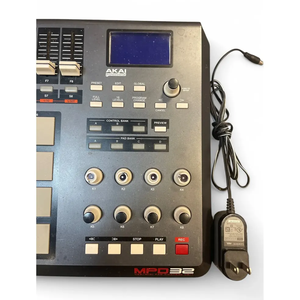 Used Akai Professional MPD218 MIDI Controller
