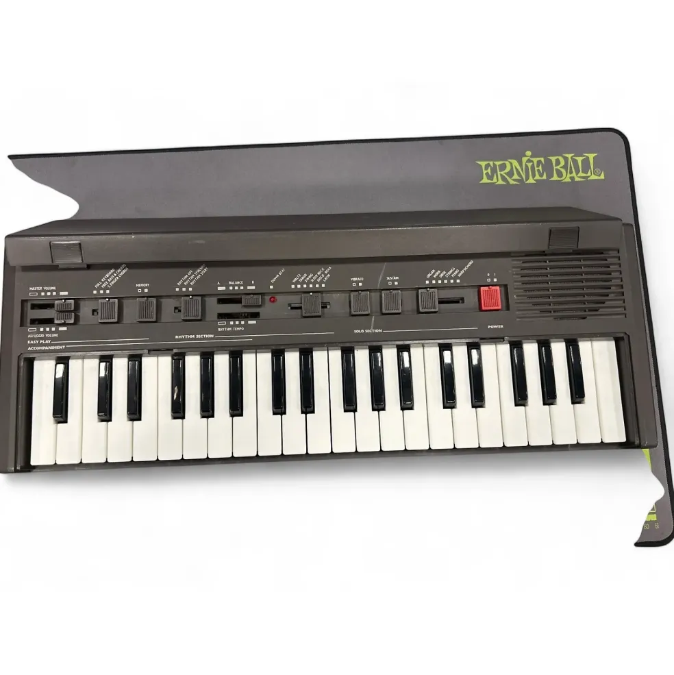 Used Bontempi MINSTREL Synthesizer