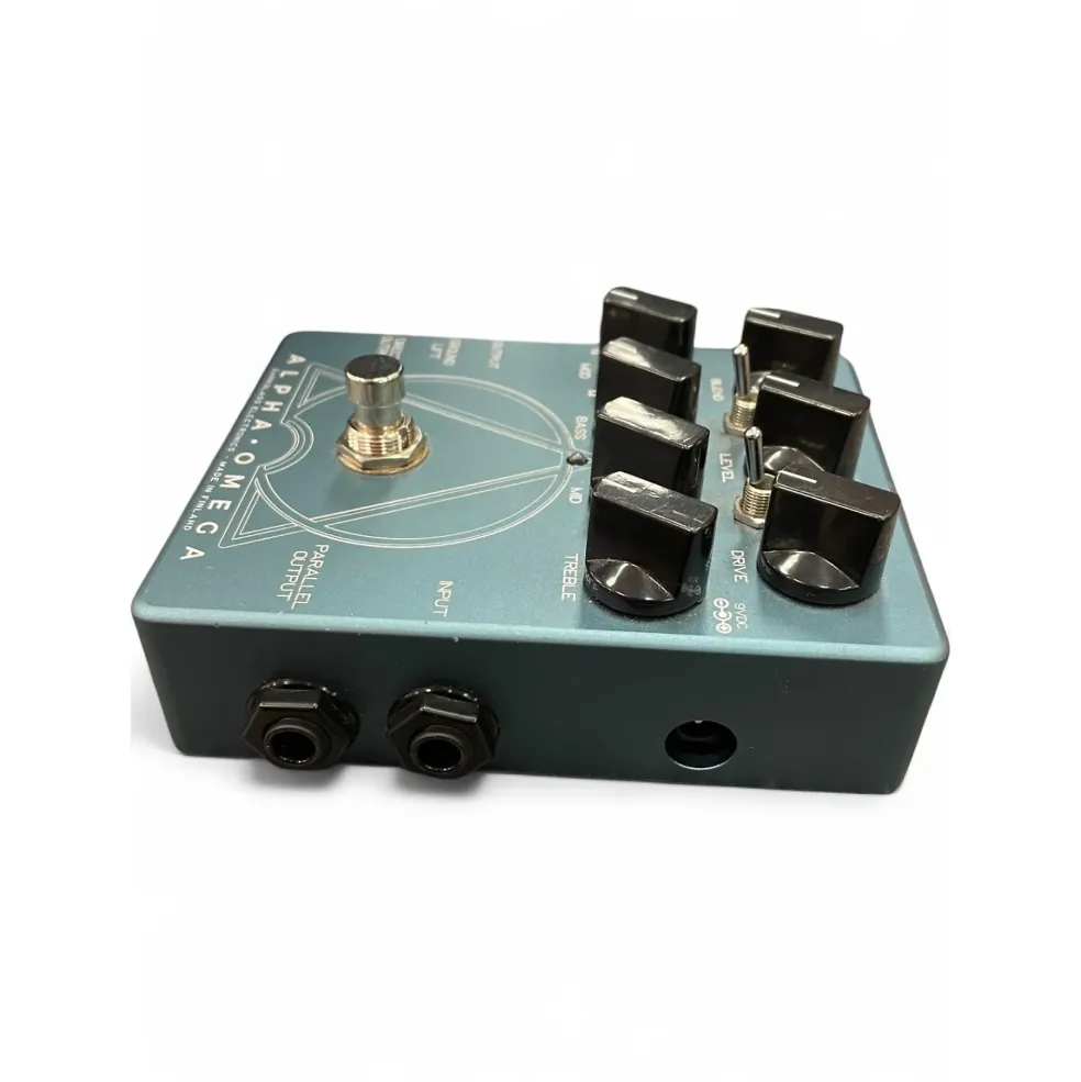 Used Darkglass alpha omega preamp Bass Effect Pedal