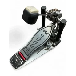 Used DW 9000 Series Single Single Bass Drum Pedal