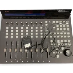 Used Icon QCon Pro G2