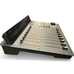 Used Icon QCON PROG2 MIDI Controller