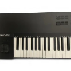 Used KOMPLETE KONTROL S88 MK 2 MIDI Controller