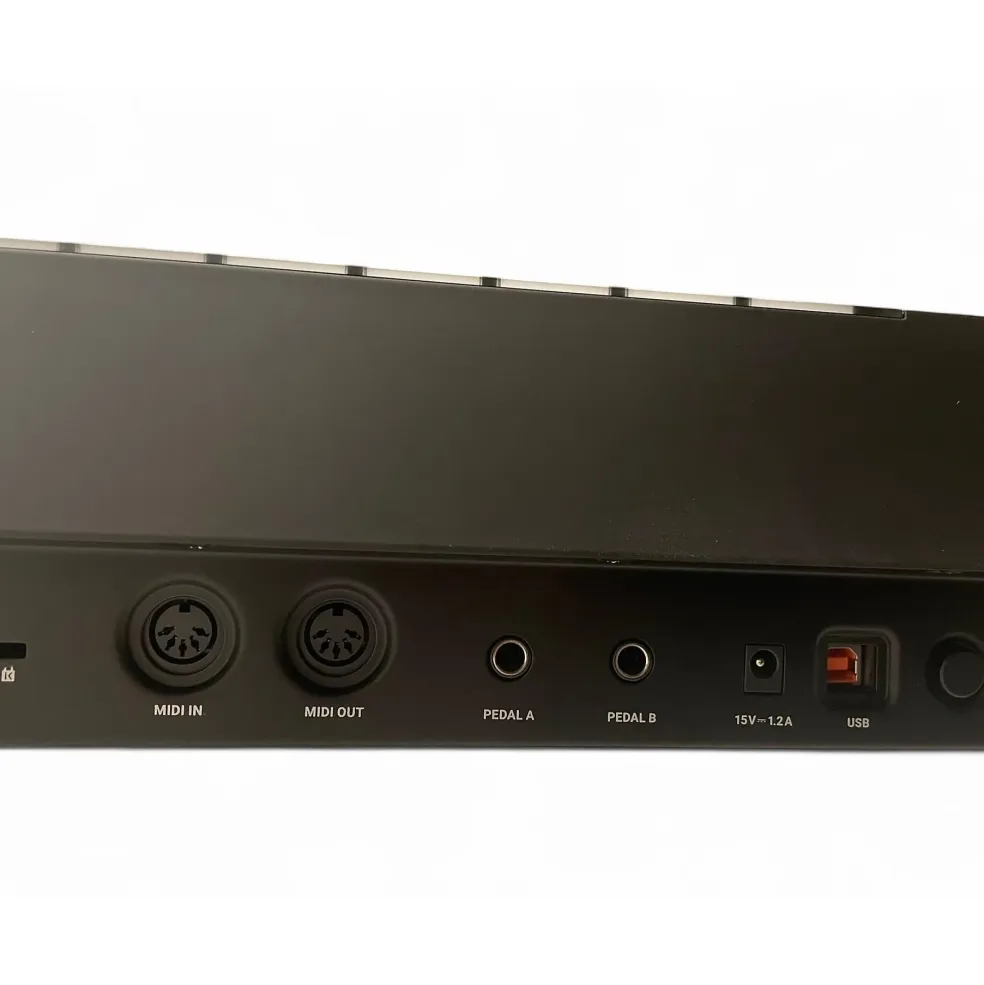 Used KOMPLETE KONTROL S88 MK 2 MIDI Controller