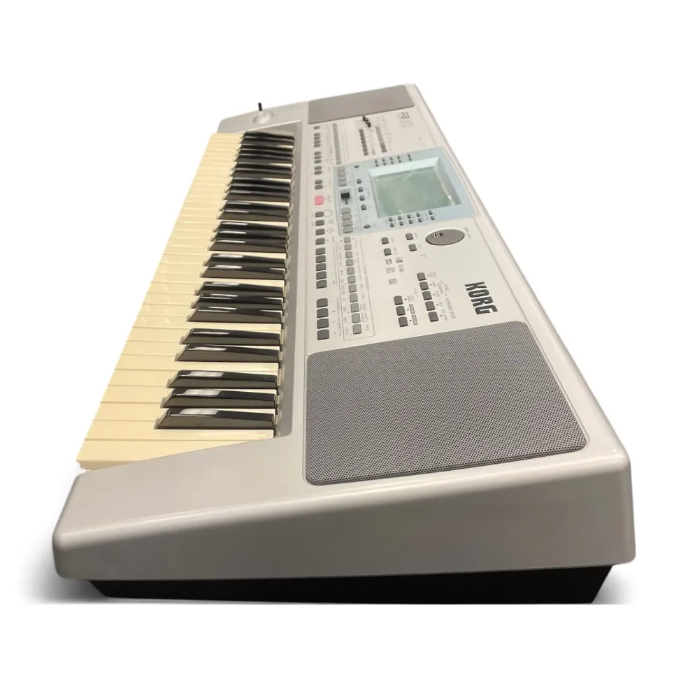 Used KORG PA50 Synthesizer