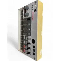 Used KORG VOLCA SAMPLE Synthesizer