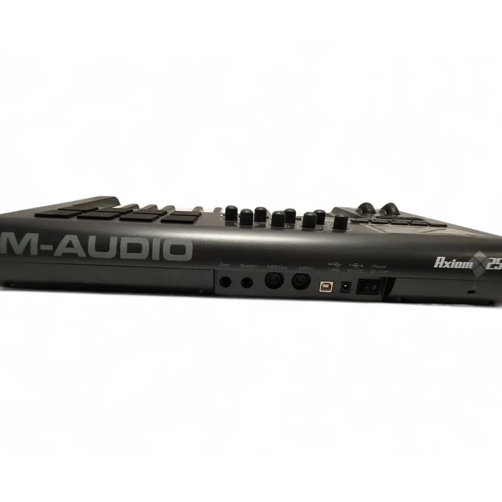 Used M-Audio Axiom 25 Key MIDI Controller