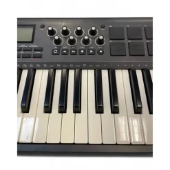 Used M-Audio Axiom 25 Key MIDI Controller