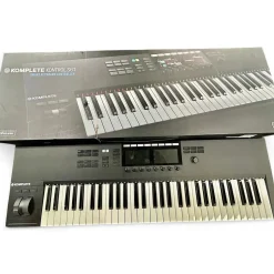 Used Native Instruments Komplete Kontrol S61 MK2 MIDI Controller