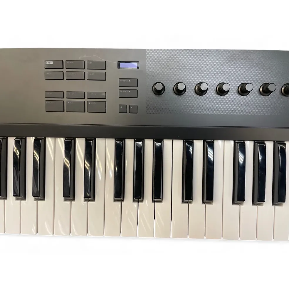 Used Native Instruments Komplete Kontrol S25 MIDI Controller