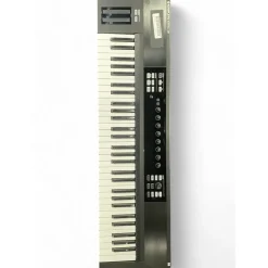 Used Native Instruments KOMPLETE KONTROL S61 MK1 MIDI Controller