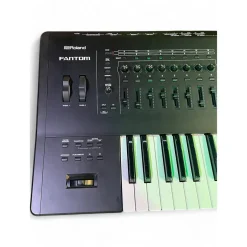 Used Roland fantom 6 eX Synthesizer