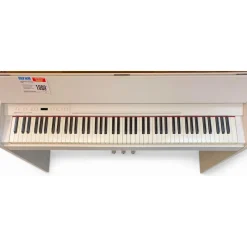 Used Roland f140r Digital Piano