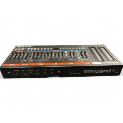 Used Roland JU-06 Synthesizer