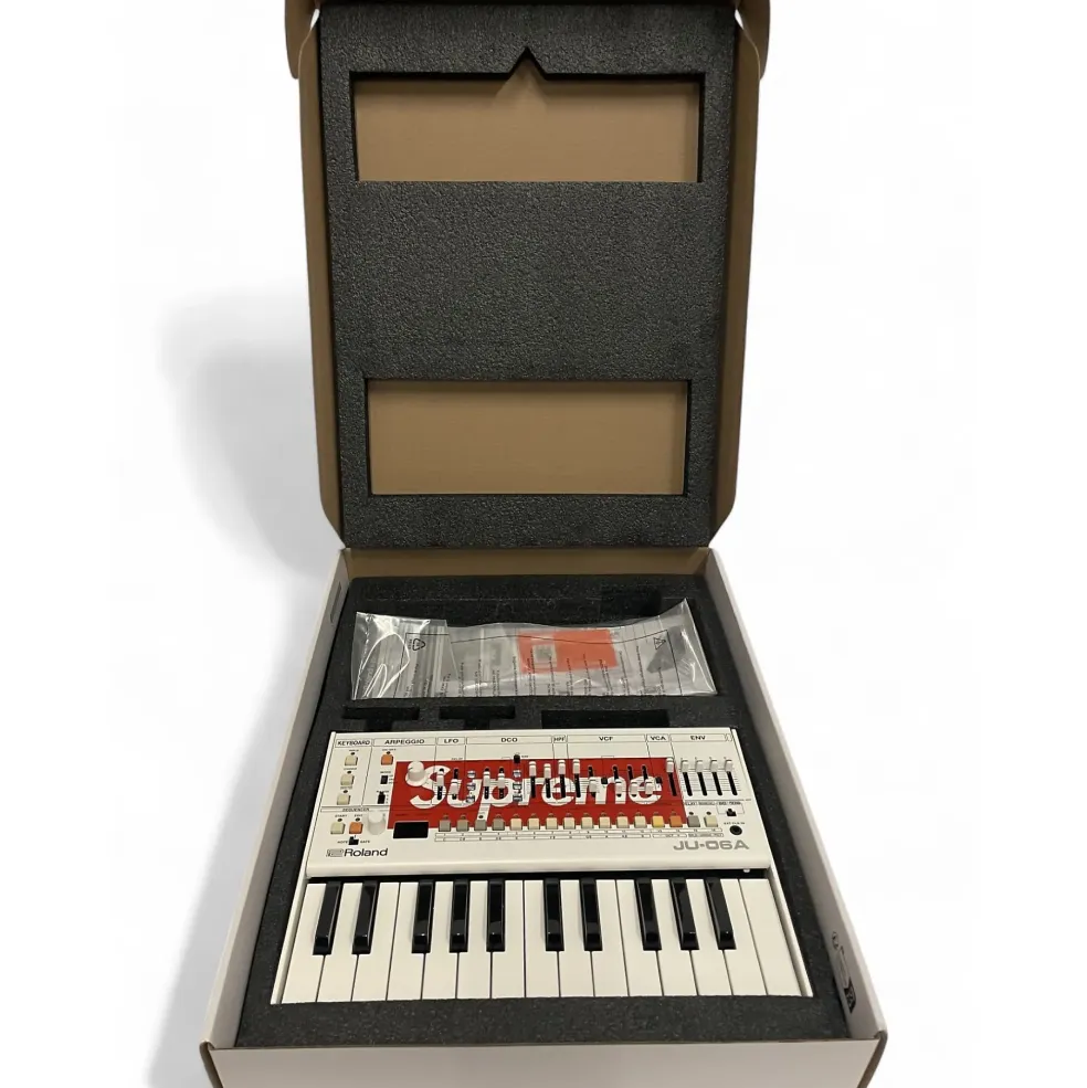 Used Roland JU06A SUPREME Synthesizer