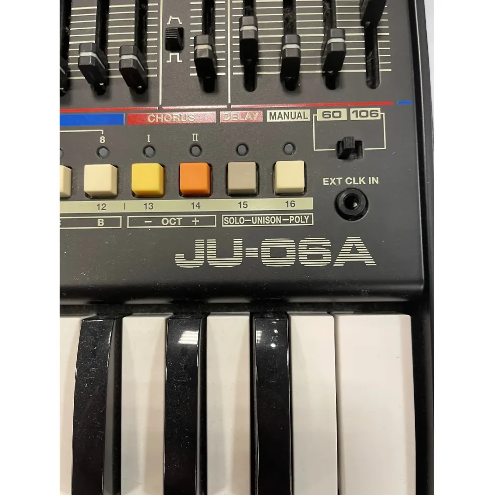 Used Roland ju-06a/k25m Synthesizer