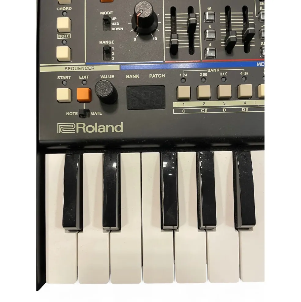 Used Roland ju-06a/k25m Synthesizer
