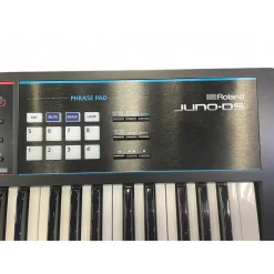 Used Roland JUNO DS 61 Synthesizer