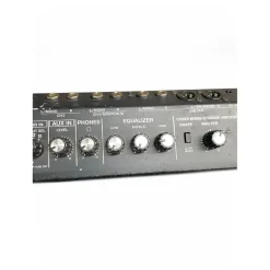Used Roland KC400 Keyboard Amp