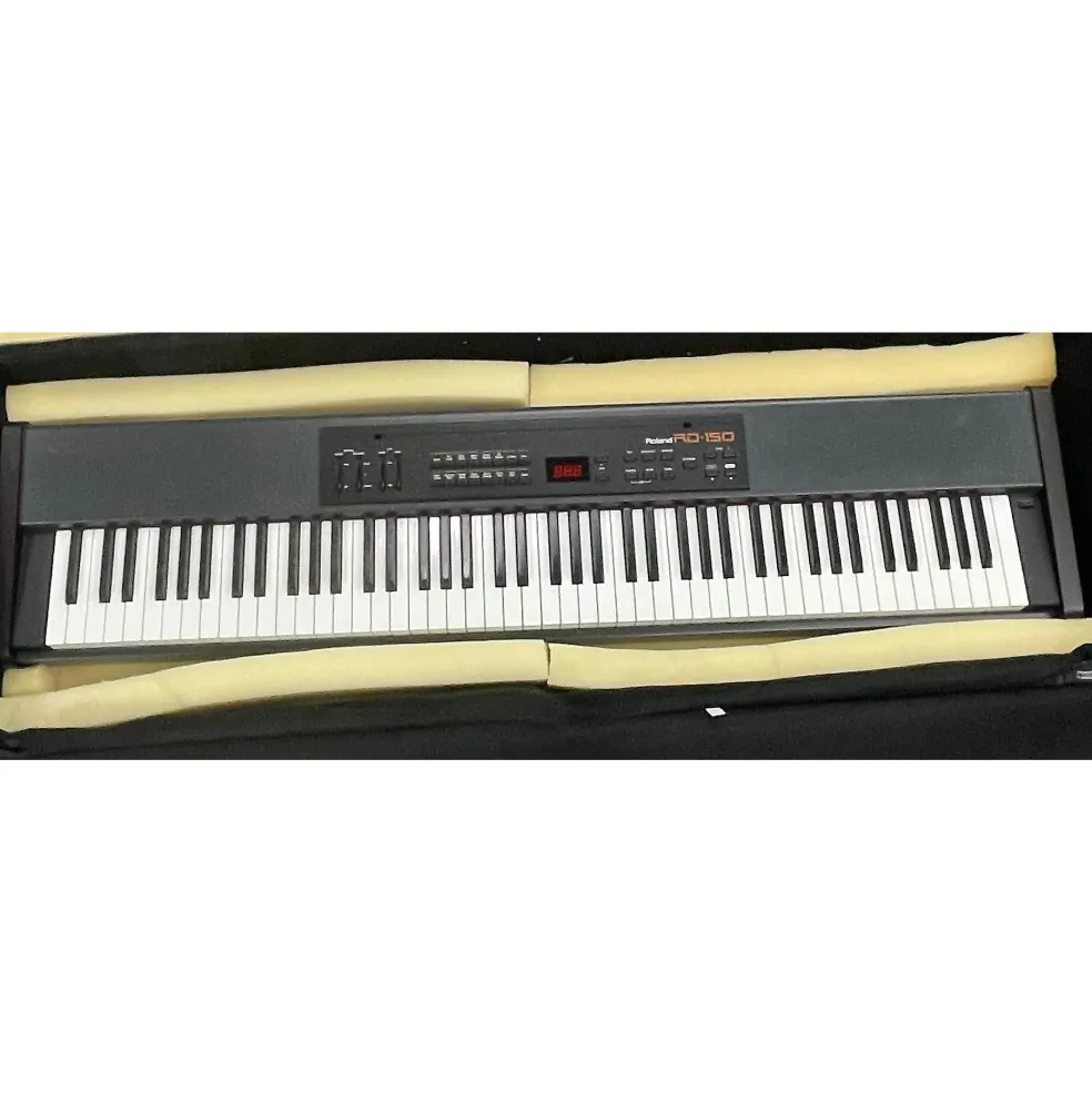 Used Roland rD150 Synthesizer