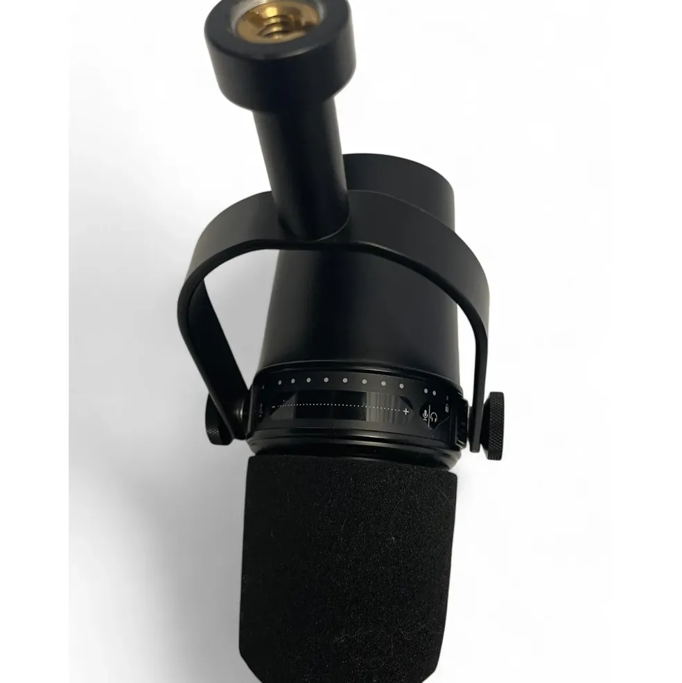 Used Shure MV7 Dynamic Microphone