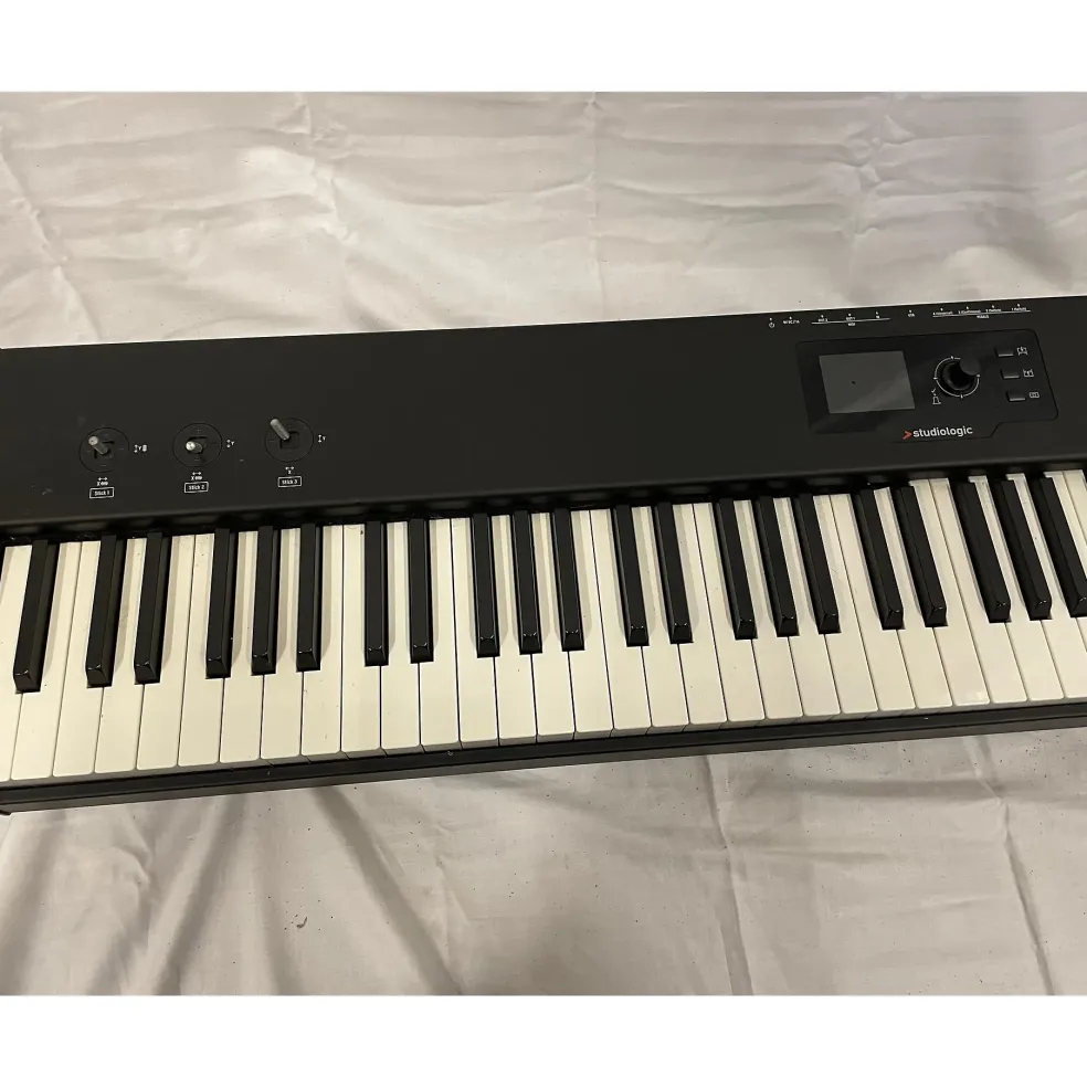 Used Studiologic SL88 STUDIO MIDI Controller