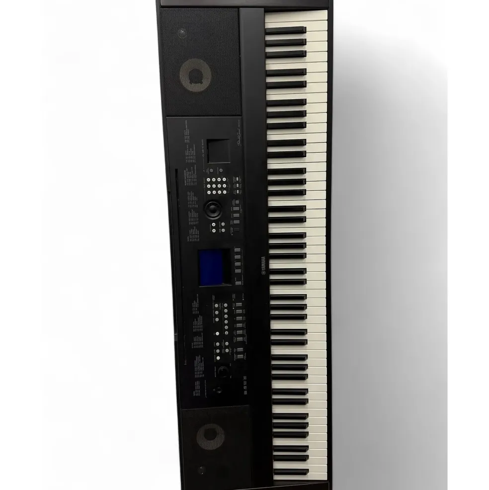 Used Yamaha DGX650 88 Key Portable Keyboard